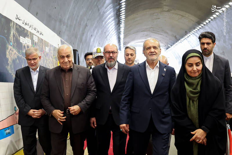 عکس / افتتاح باند شرقی منطقه 2 آزادراه تهران - شمال با حضور پزشکیان 7