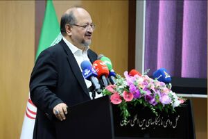 رسالت هلدینگ خلیجفارس، خلق آینده صنعت پتروشیمی ایران است / قاچاق مواد پلیمری چالش جدی صنعت پتروشیمی کشور / باید به سمت طراحی نسل آینده مواد پلیمری دوستدار محیطزیست برویم