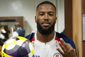 درخشش مهاجم استقلال در مقدماتی جام جهانی؛ نازون هتتریک کرد درخشش مهاجم استقلال در مقدماتی جام جهانی؛ نازون هتتریک کرد