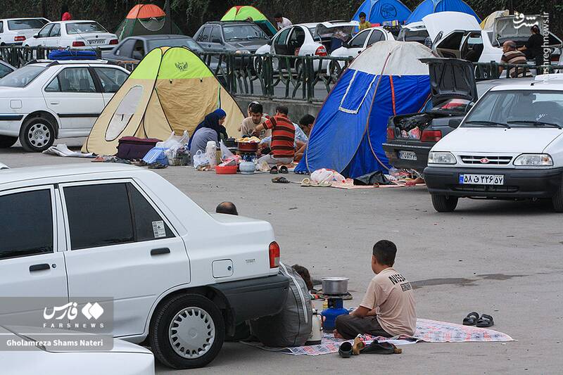 عکس/ اتراق مسافران تابستانی در سواحل چالوس