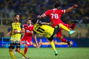 پرسپولیس و سپاهان نقره داغ شدند