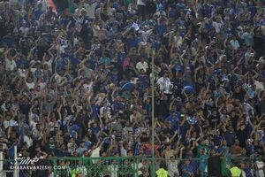 حمله هواداران استقلال به فدراسیون؛ پرسپولیس که آسیایی نیست چرا اینقدر خرج می‌کند؟