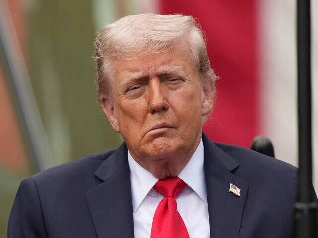 ترامپ سکته کرده است؟