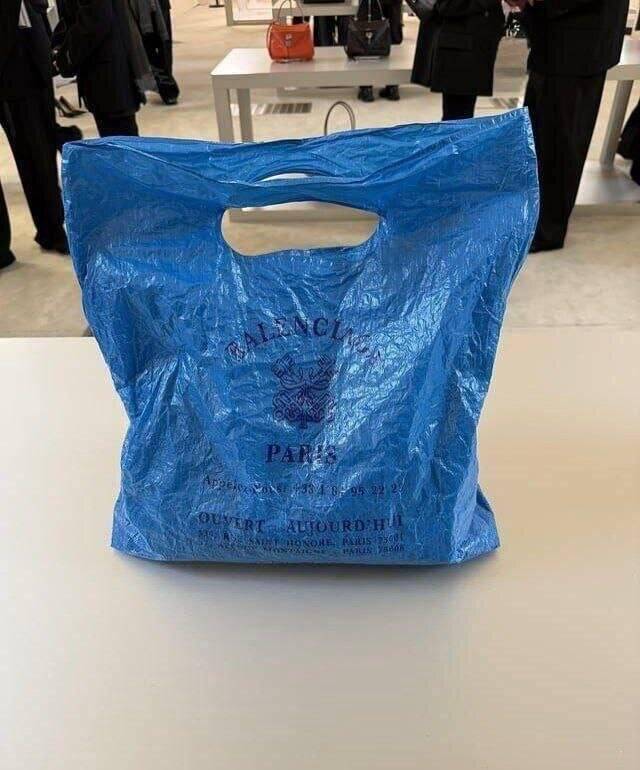 کیف عجیبی که ۱۳۰۰ یورو می ارزد