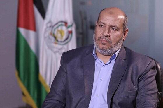 خلیل الحیه بر پیکر فرزند شهیدش نماز میت اقامه کرد