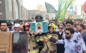 عکس/ تشییع پیکر آتش‌نشان شهید رضا فخریان در مشهد