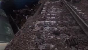 اقدامات خرابکارانه و خارج شدن ۲ قطار از ریل + ویدئو