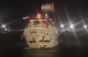 فیلم/ کشتی عمر مختار از لیبی به ناوگان شکست حصر غزه پیوست کشتی عمر مختار از لیبی به ناوگان شکست حصر غزه پیوست