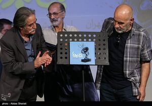 کاریکاتور علیه "باجنیوزها"؛ هنرمندان علیه فساد رسانهای