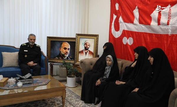 دیدار سرلشکر موسوی با خانواده شهدای جنگ ۱۲ روزه+ عکس