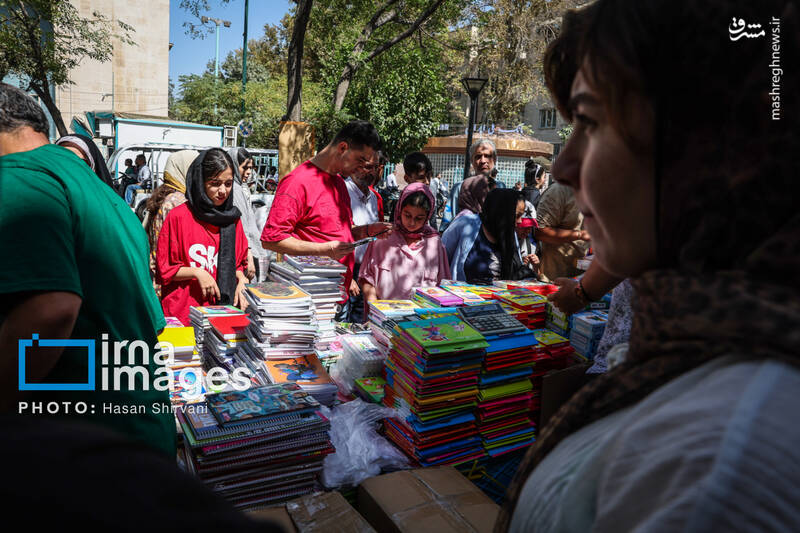 عکس/ بازار نوشت افزار در آستانه آغاز سال تحصیلی