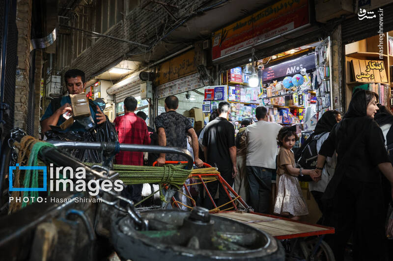 عکس/ بازار نوشت افزار در آستانه آغاز سال تحصیلی