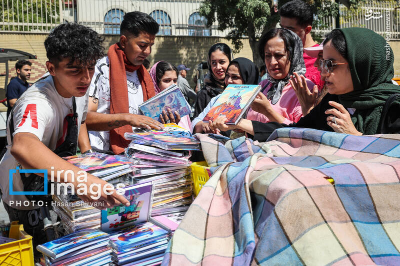 عکس/ بازار نوشت افزار در آستانه آغاز سال تحصیلی