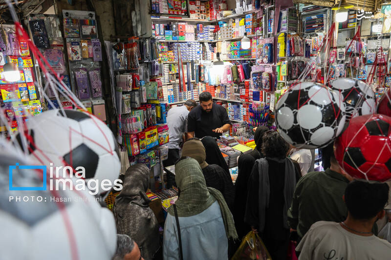 عکس/ بازار نوشت افزار در آستانه آغاز سال تحصیلی