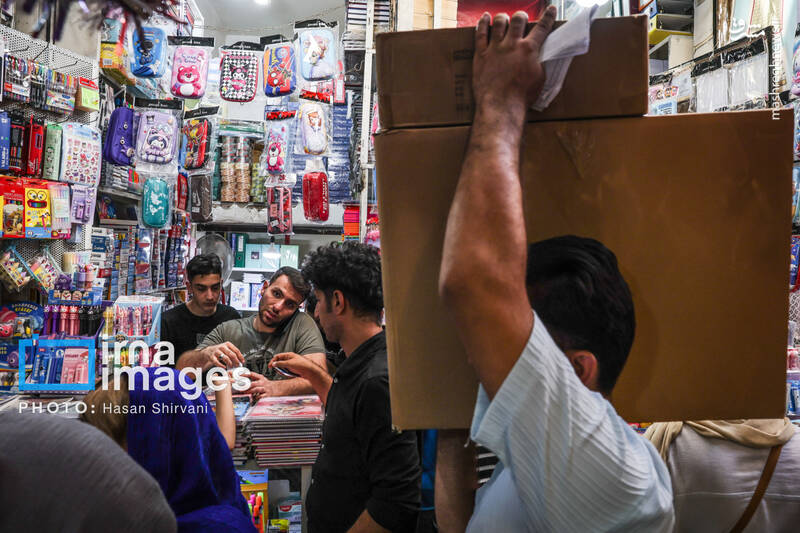 عکس/ بازار نوشت افزار در آستانه آغاز سال تحصیلی