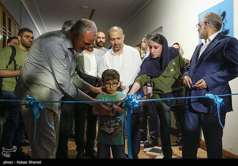 کاریکاتور علیه "باجنیوزها"؛ هنرمندان علیه فساد رسانهای 2