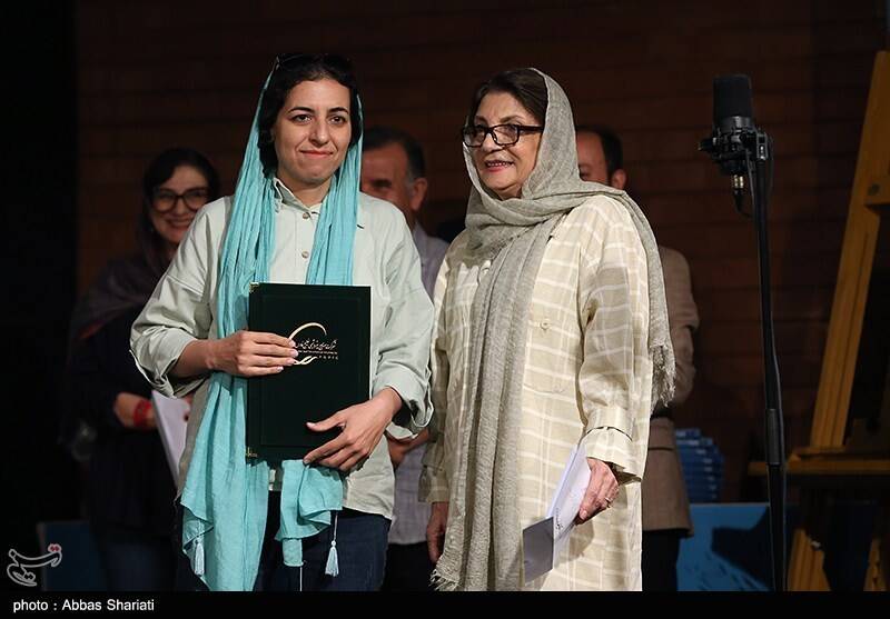 کاریکاتور علیه "باجنیوزها"؛ هنرمندان علیه فساد رسانهای 5