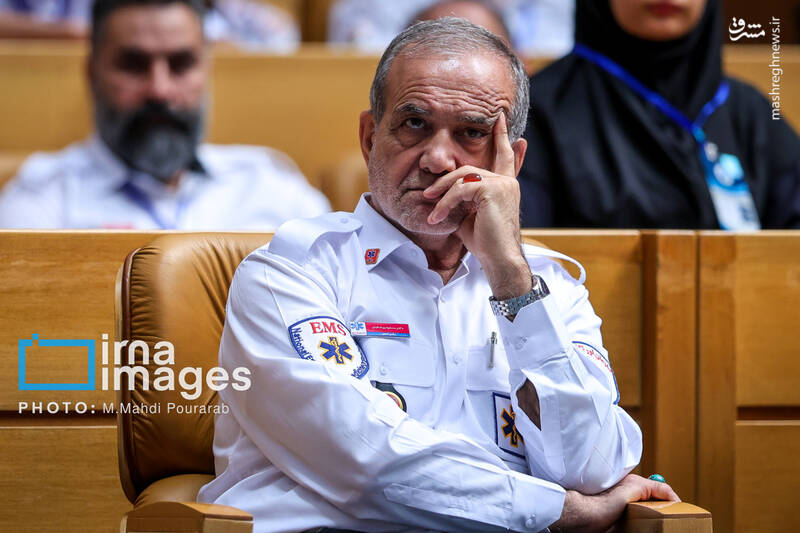 عکس / حضور پزشکیان در پنجاهمین سالگرد تأسیس اورژانس 36