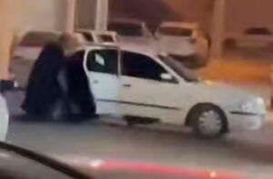 فیلم / لحظه فرار سارقین یک طلا فروشی در شهر هُلُر جزیره قشم