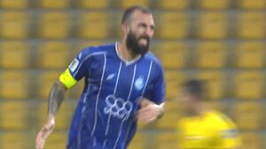 فیلم / گل اول استقلال به الوصل توسط چشمی