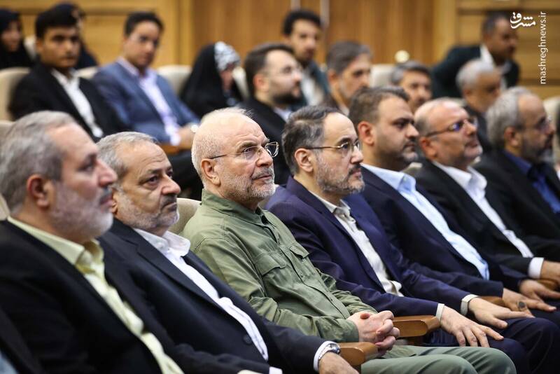 عکس / حضور قالیباف در اولین کارسوق حکمرانی دادهمحور 3