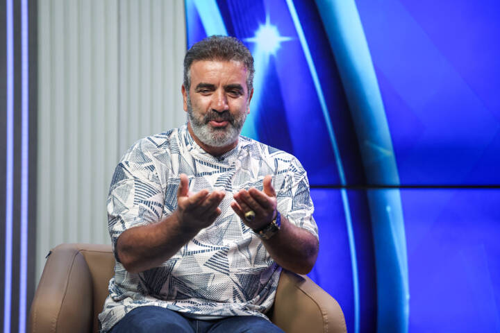 رهبریفرد:پرسپولیس را اینقدر ذلیل ندیده بودم/ تیم ۲ هزار میلیاردی باید علیاصغری بازی کند؟