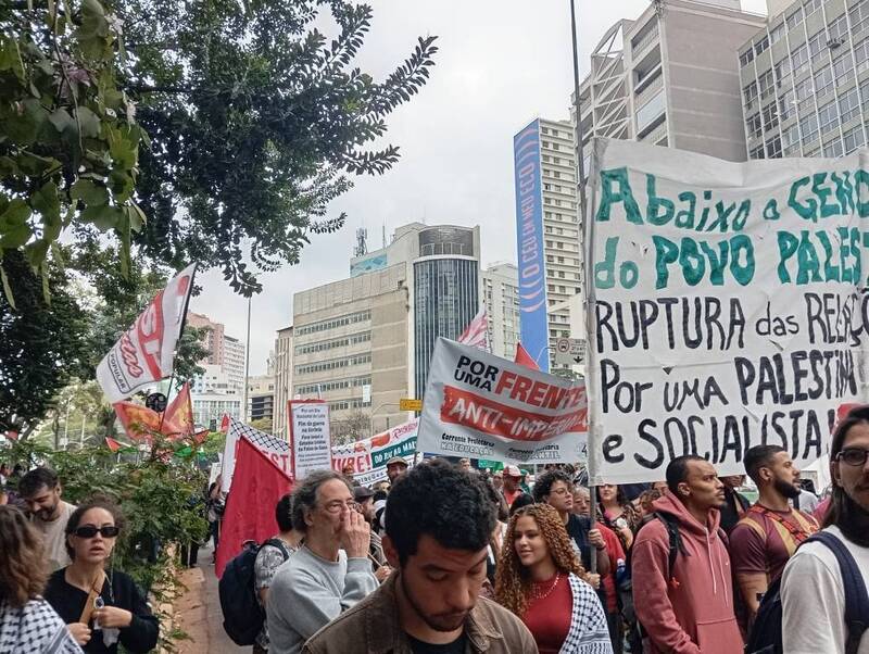 برگزاری تظاهرات گسترده در برزیل در حمایت از کاروان «صمود» + فیلم و عکس