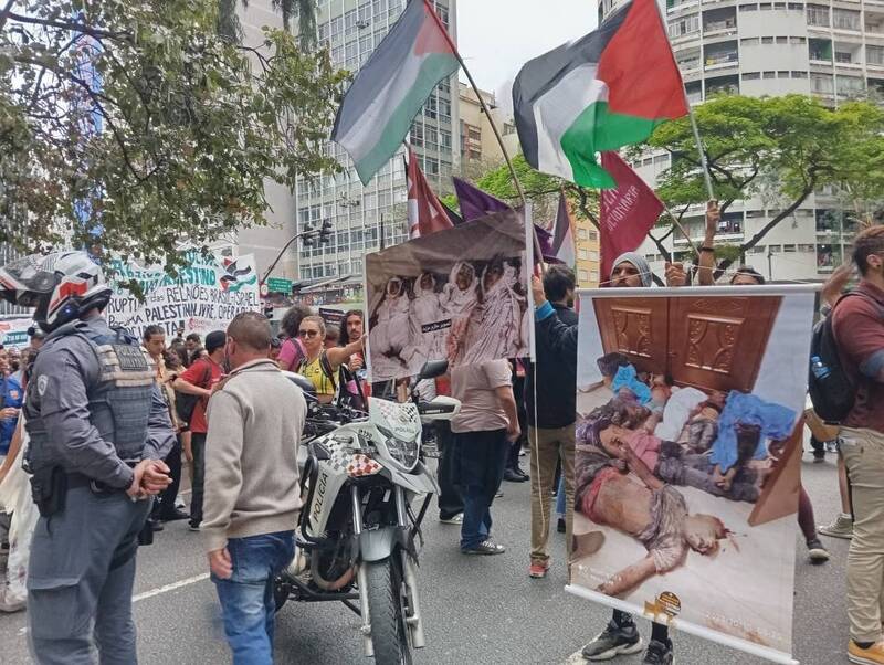 برگزاری تظاهرات گسترده در برزیل در حمایت از کاروان «صمود» + فیلم و عکس