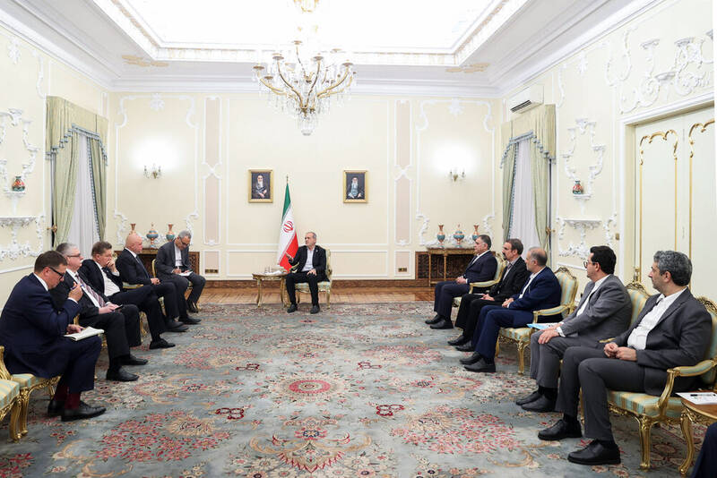 توافقات،كشور،روسيه،اجراي،ايران،پزشكيان،مشترك،جمهور،انرژي،رئي ...