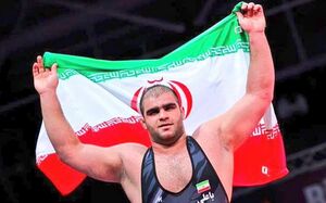 توئیتری‌ها از تاج گذاری میرزازاده در سنگین وزن جهان گفتند