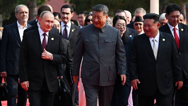 ايران،روسيه،اوكراين،چين،رئيس،جنگ،انگليس،قرار،ادعاهايي،مور،جاسوسي