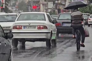 فیلم / بارش باران آخرین روزهای تابستان در رامسر