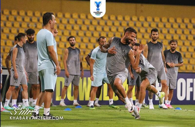 استقلال،صدرنشين،شكست،تراكتور