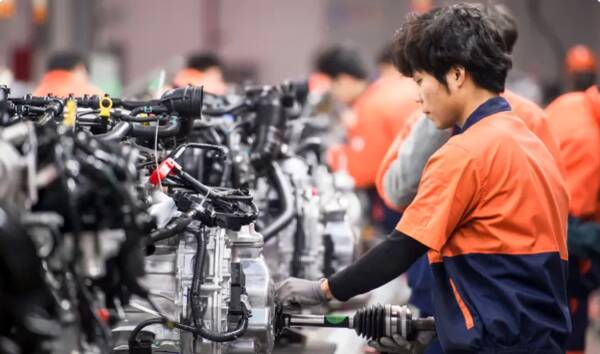 چین با گوشی، بیکاری را دور زد