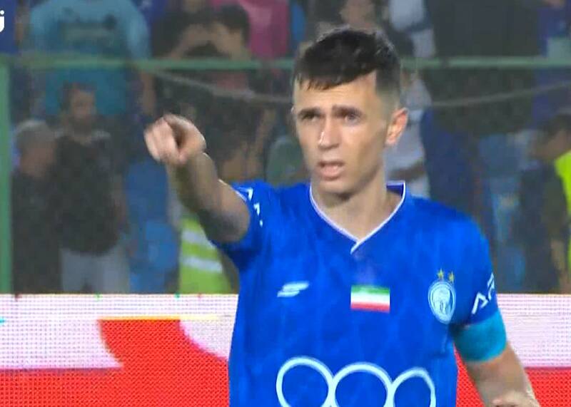  گل اول استقلال به مس توسط یاسر آسانی