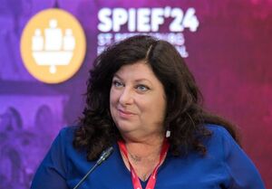 مشاور سابق در سنای آمریکا تابعیت روسیه را دریافت کرد