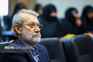 علی لاریجانی درگذشت مادر حداد عادل را تسلیت گفت علی لاریجانی درگذشت مادر حداد عادل را تسلیت گفت