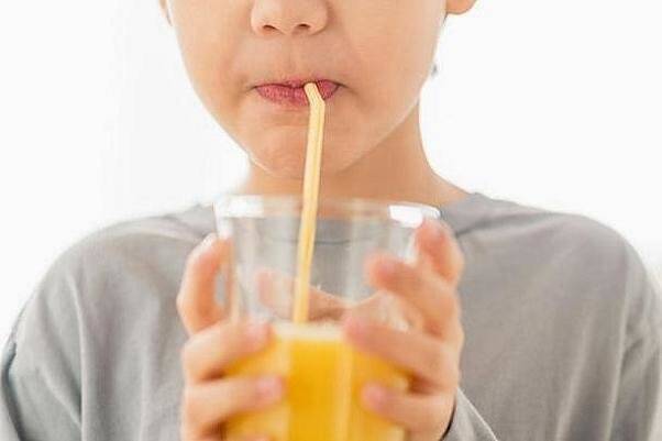 آب،بزاق،دهان،نوشيدن،سيب،محققان،محافظت،دندان،بنوشند،مطهر،لغزن ...