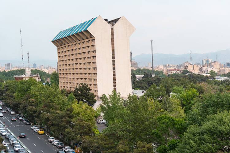 کافی شاپ و رستوران های هتل لاله تهران؛ لذت صرف غذا در قلب پایتخت