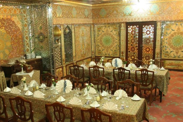 کافی شاپ و رستوران های هتل لاله تهران؛ لذت صرف غذا در قلب پایتخت