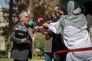 عکس/ اعضای هیأت دولت در جمع خبرنگاران