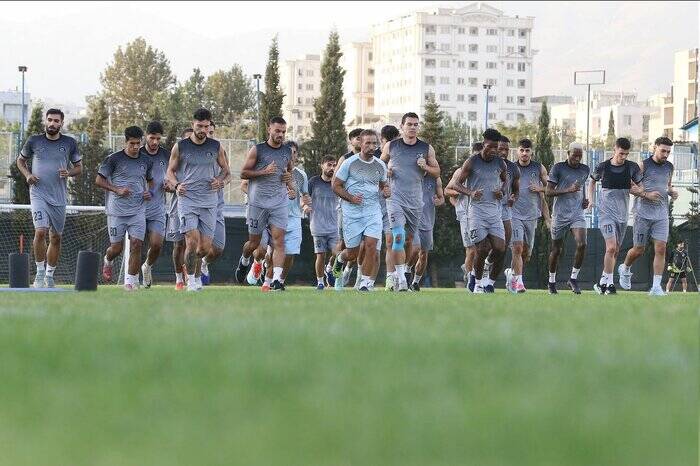 ورمزیار: استقلال باید به سه مدافع بازی کند نه چهار مدافع