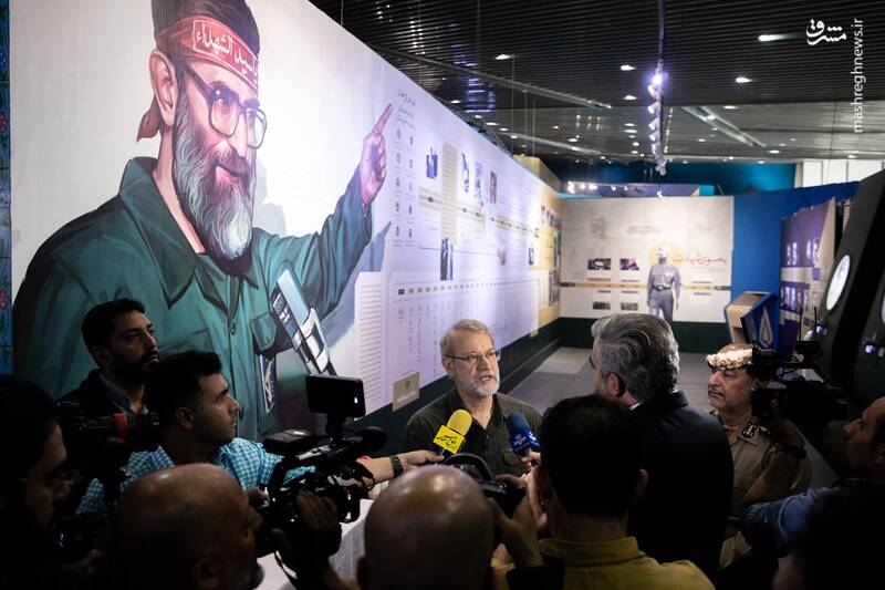 عکس/ بازدید لاریجانی از باغ موزهی ملی انقلاب اسلامی و دفاع مقدس