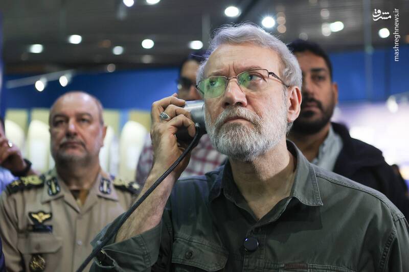 عکس/ بازدید لاریجانی از باغ موزهی ملی انقلاب اسلامی و دفاع مقدس