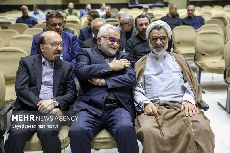 عکس/ مراسم ترحیم مادر «غلامعلی حداد عادل»