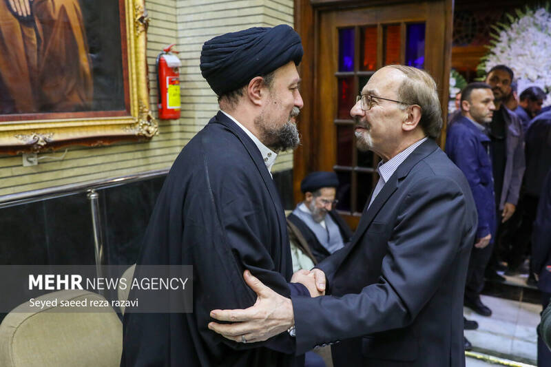 عکس/ مراسم ترحیم مادر «غلامعلی حداد عادل»