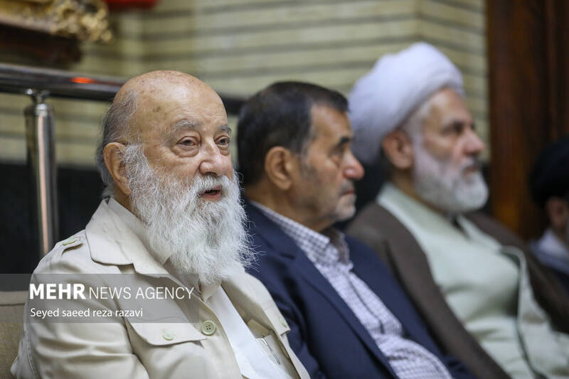 عکس/ مراسم ترحیم مادر «غلامعلی حداد عادل»