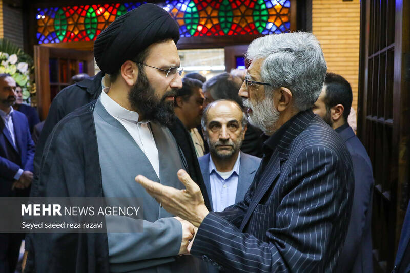 عکس/ مراسم ترحیم مادر «غلامعلی حداد عادل»