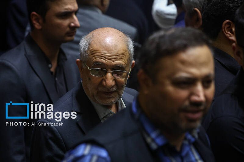 عکس/ مراسم ترحیم مادر «غلامعلی حداد عادل»