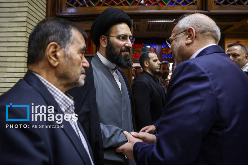 عکس/ مراسم ترحیم مادر «غلامعلی حداد عادل»